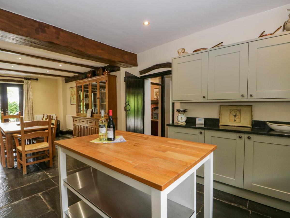 Ewedale Farm Villa Ulverston Bagian luar foto