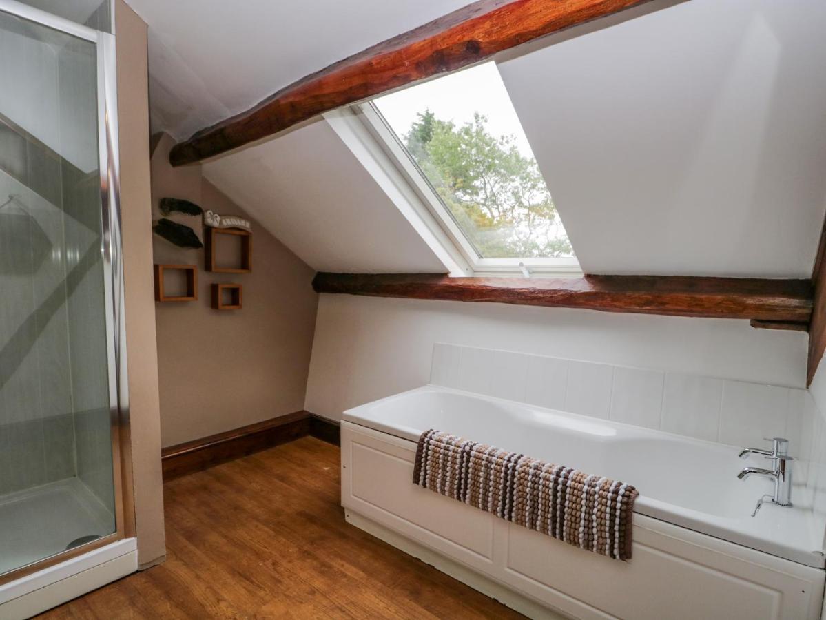 Ewedale Farm Villa Ulverston Bagian luar foto