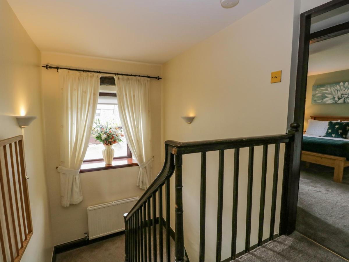 Ewedale Farm Villa Ulverston Bagian luar foto