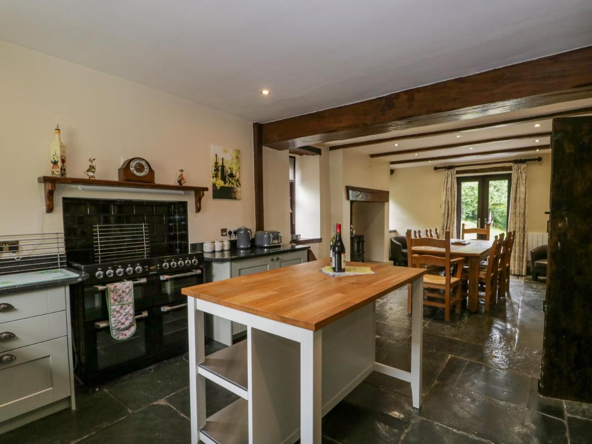 Ewedale Farm Villa Ulverston Bagian luar foto